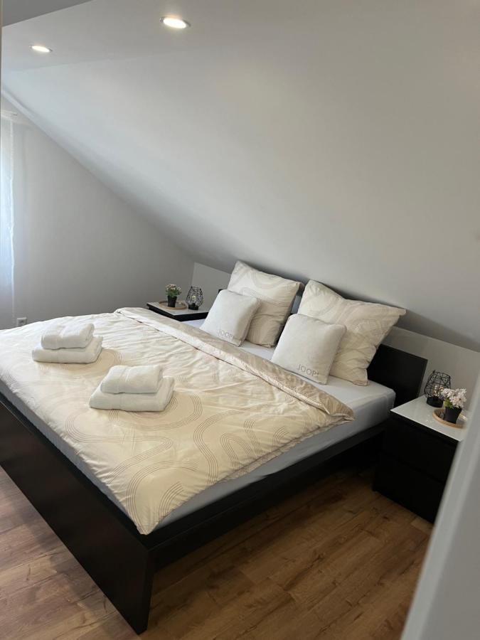 Ferienwohnung Lidu-Jene Айслинген Екстериор снимка